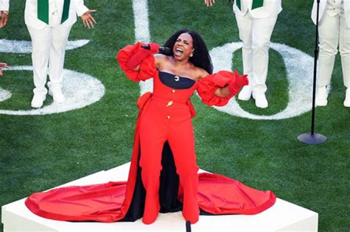 ‘Abbott Elementary’ Stars Support Sheryl Lee Ralph At Super Bowl – Hollywood Life