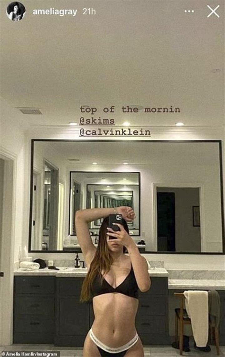 Amelia Hamlin Posts Sexy Lingerie Selfie & Fans Are Convinced It Was Taken In Scott Disick’s Bathroom