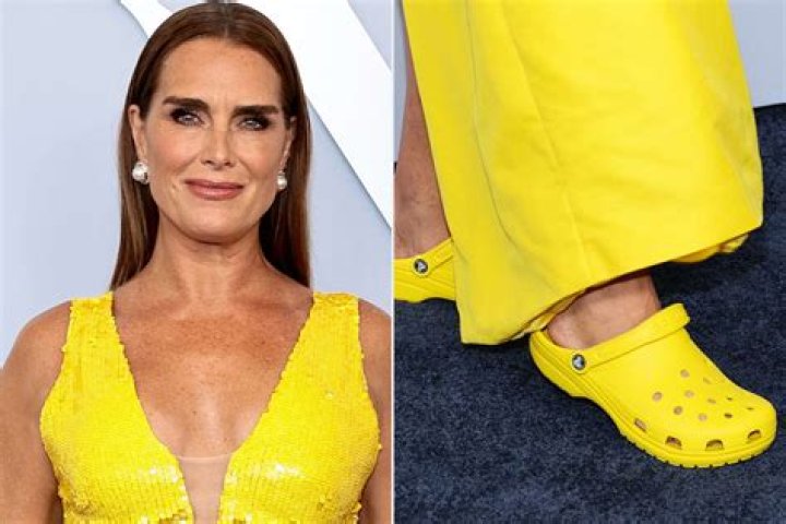 Brooke Shields Rocks Yellow Swimsuit & Looks Gorgeous At Beach — Pic – Hollywood Life