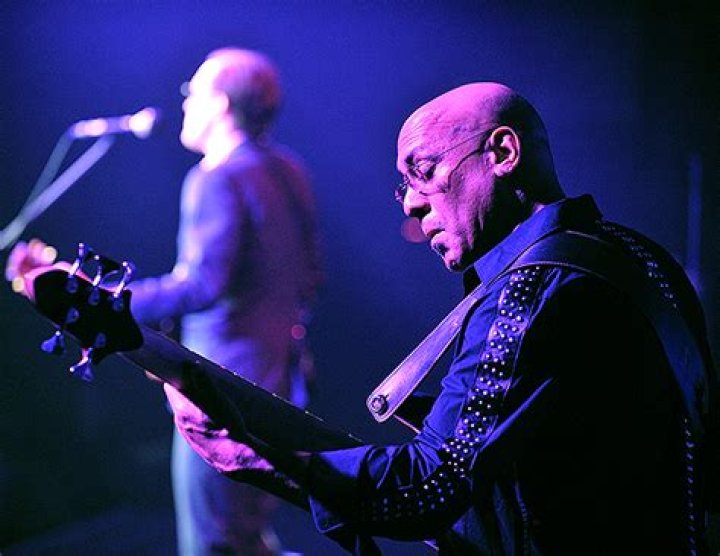 Carmine Rojas Recalls David Bowie As An Artist In Making ‘Lets Dance’ – Hollywood Life