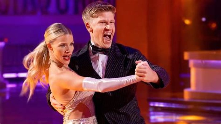 ‘DWTS’ Star To Wed Girlfriend Ellie Woods – Hollywood Life