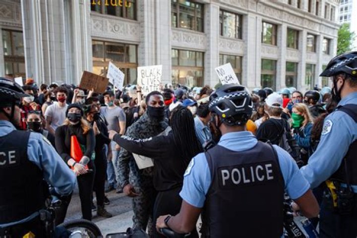 ‘Glee’s Amber Riley Belts Out Powerful Rendition Of Beyonce’s ‘Freedom’ At Protest For George Floyd