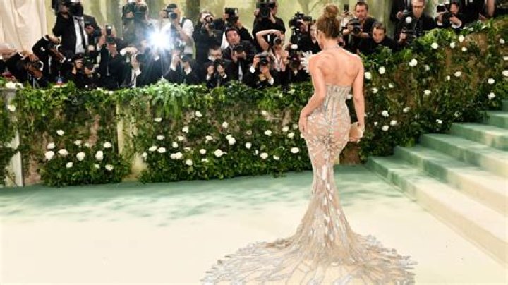 Hailey Bieber’s Met Gala Outfits Through The Years: Photos – Hollywood Life