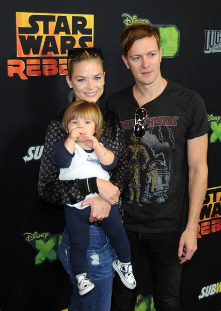 Jaime King & Kyle Newman Reunite in Family Photo After Divorce – Hollywood Life