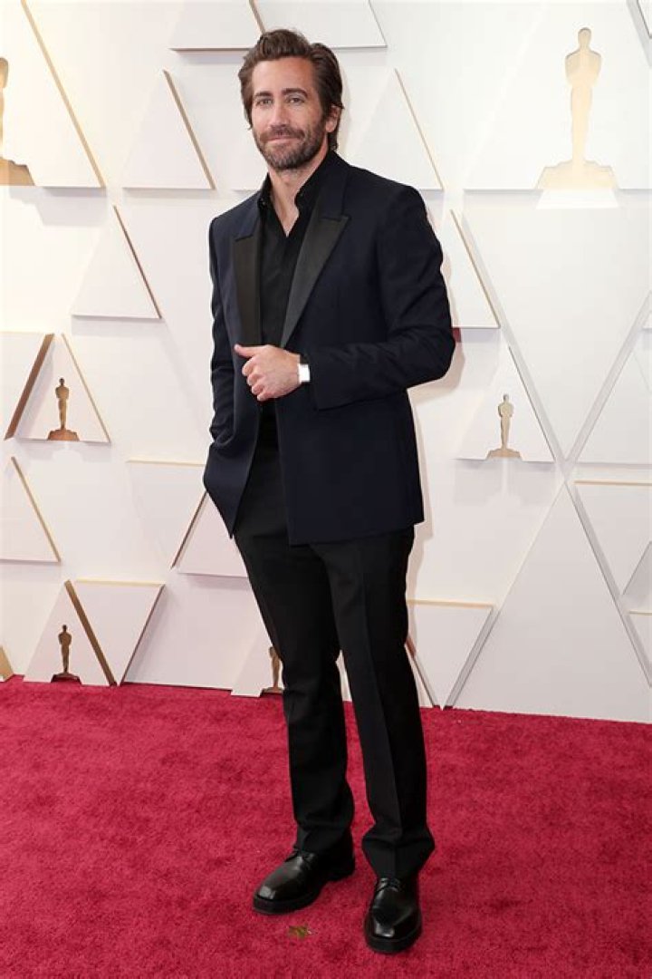 Jake Gyllenhaal At Oscars 2022: Photos – Hollywood Life