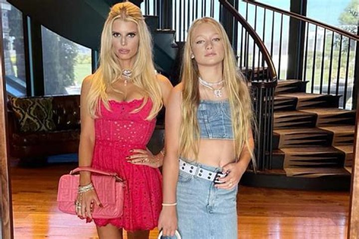 Jessica Simpson Blasted For Letting Daughter Maxwell, 11, Wear A Crop Top: See Photo