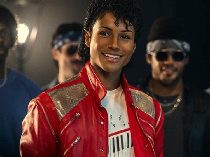 Kim Kardashian Lost Virginity To Michael Jackson’s Nephew At What Age? – Hollywood Life