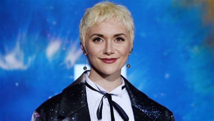 Missy Elliott & Alyson Stoner Reunite On Stage At VMAs: Watch – Hollywood Life