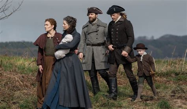 ‘Outlander’ Stars Talk Fergus & Marsali’s New Baby & More In Season 6 – Hollywood Life