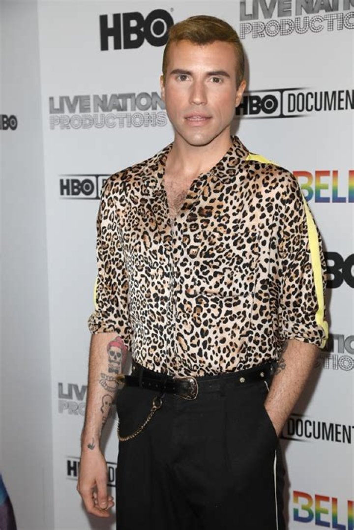 [PICS] Tyler Glenn — Photos Of The Neon Trees Lead Singer – Hollywood Life