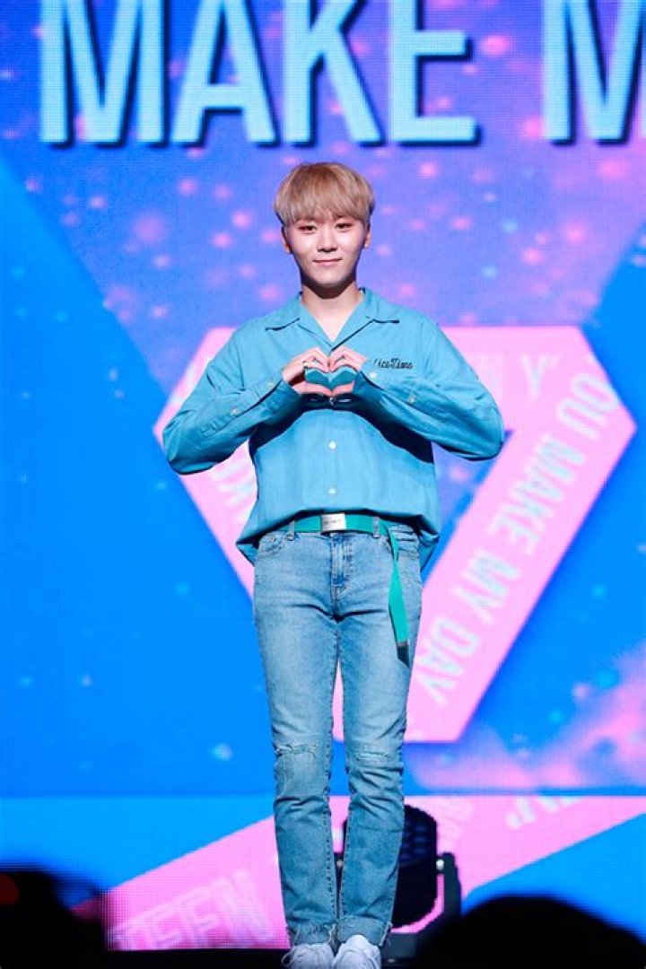 SEVENTEEN’s Seungkwan Undergoes Surgery After Ankle Injury & Fans Send Well Wishes