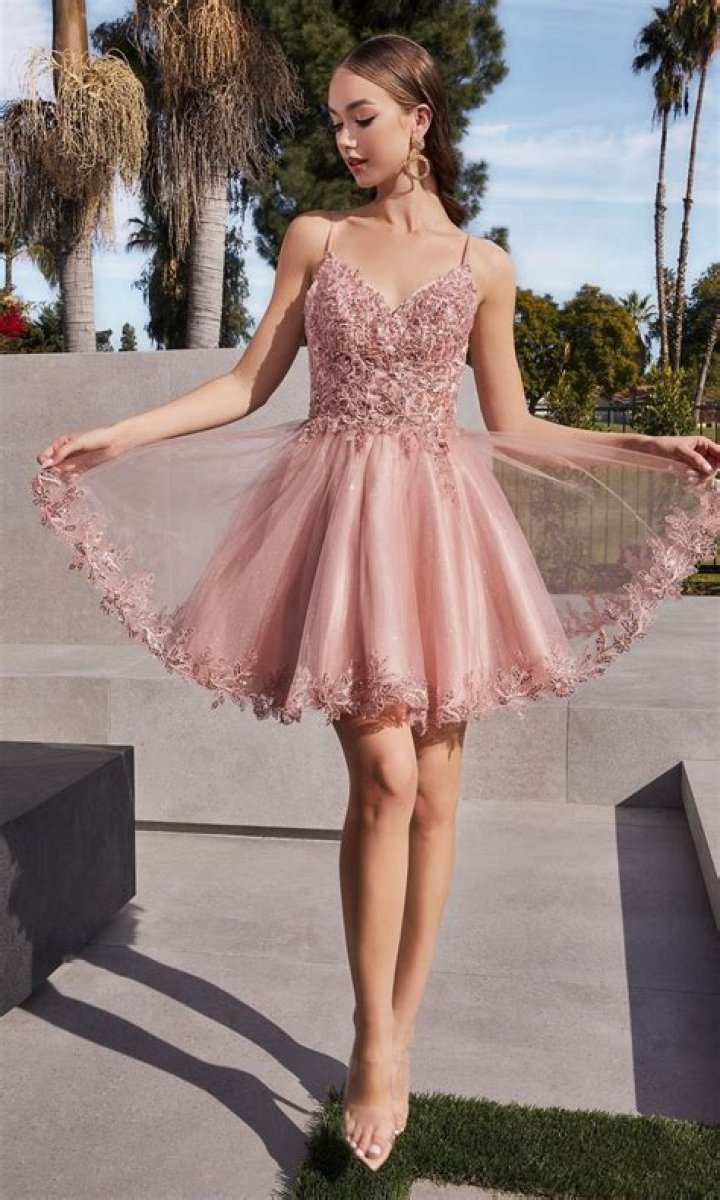 Show Some Leg With These Gorgeous Short Formal Dresses
