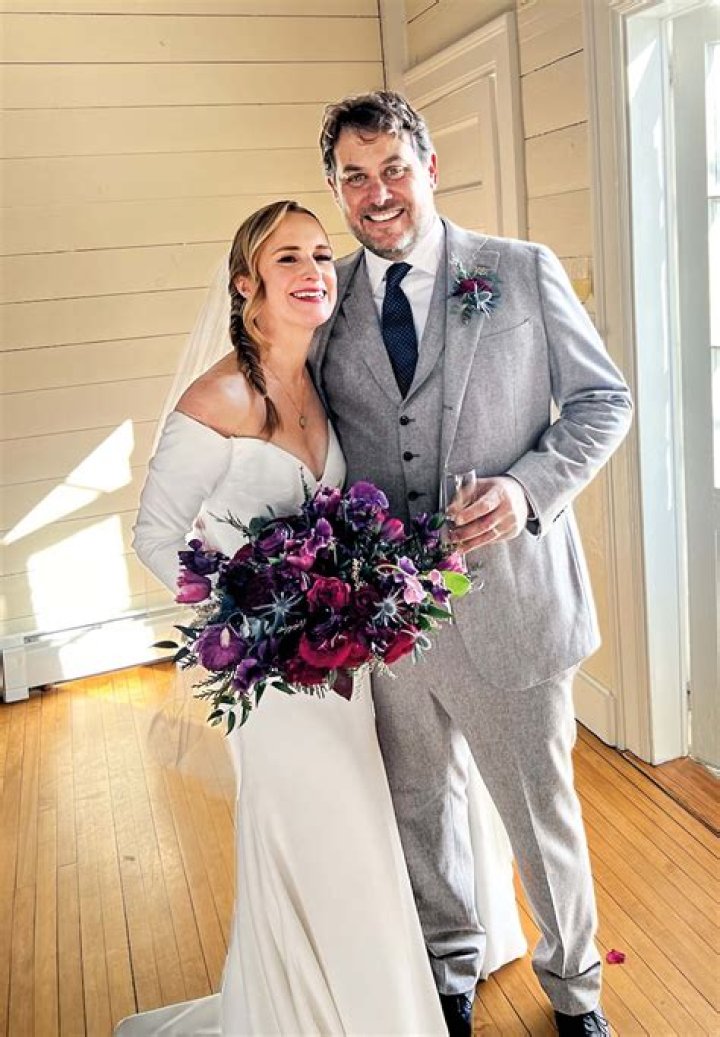 Wedding Date & Location Revealed – Hollywood Life