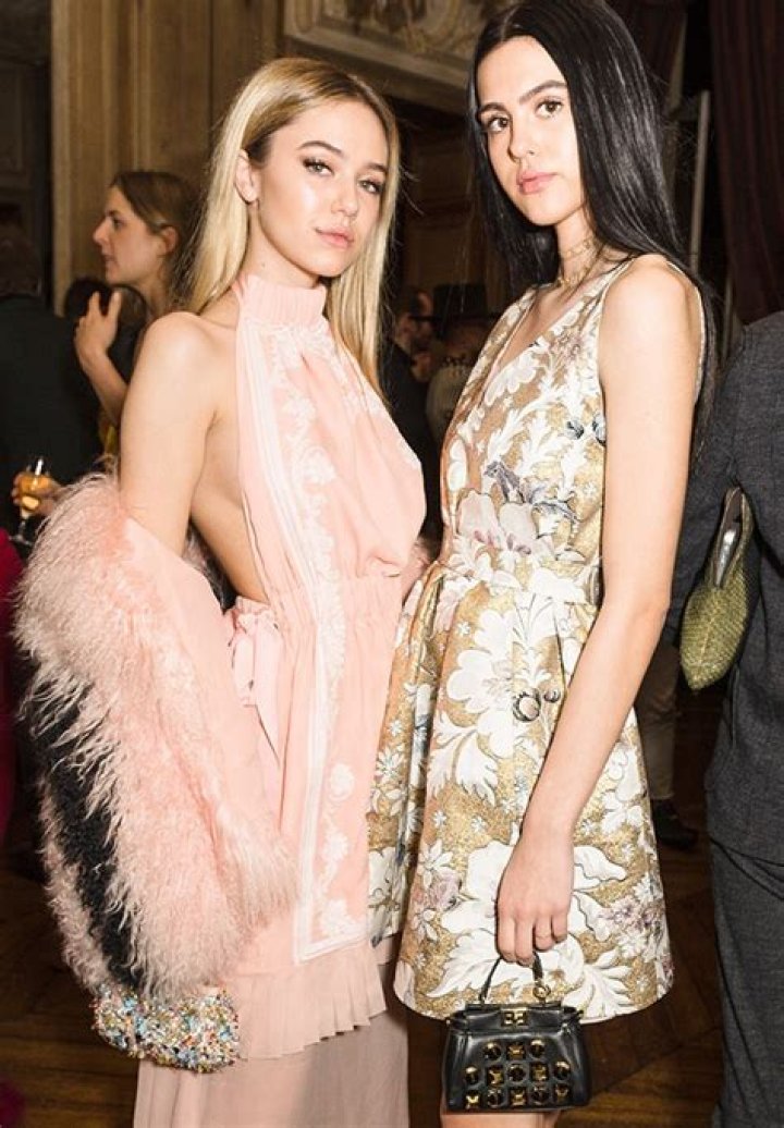 Who Are Delilah & Amelia Hamlin? — Meet The Models Hailed As The Next Hadid Sisters – Hollywood Life