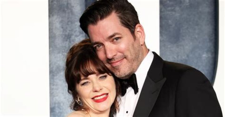 Zooey Deschanel Gushes Over BF & ‘2020 MVP’ Jonathan Scott As They Share A Sweet Snuggle — See Pics